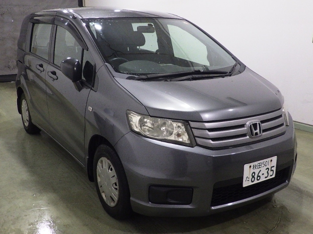 HONDA FREED — фото