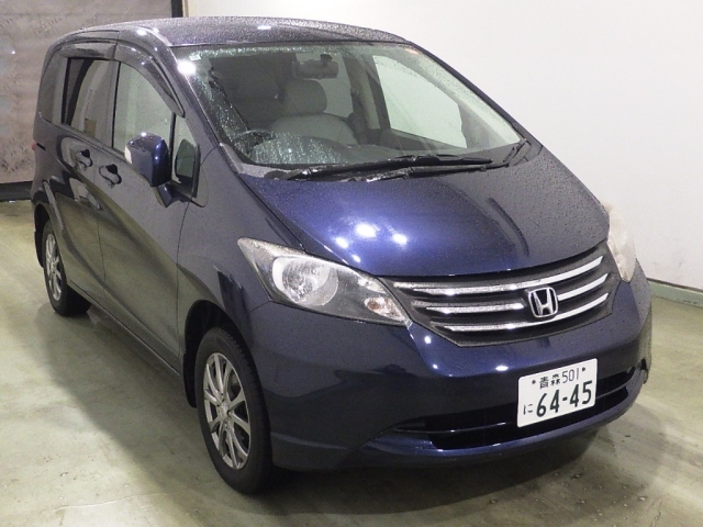 HONDA FREED — фото