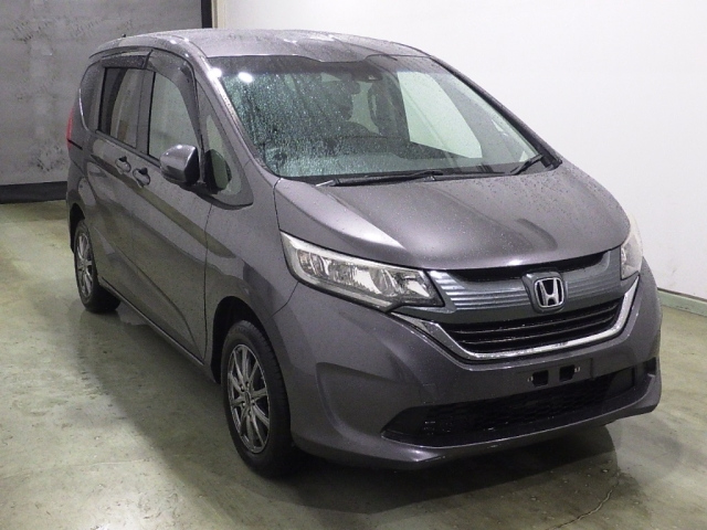 HONDA FREED — фото