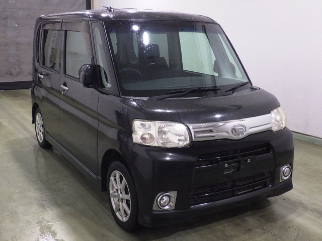 DAIHATSU TANTO — фото