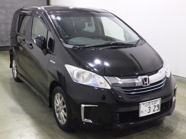 HONDA FREED — фото