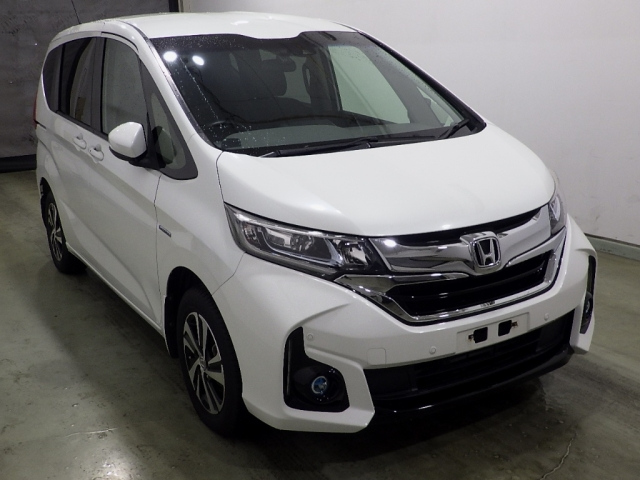 HONDA FREED — фото