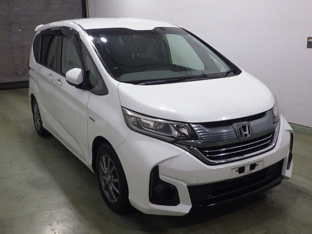 HONDA FREED — фото
