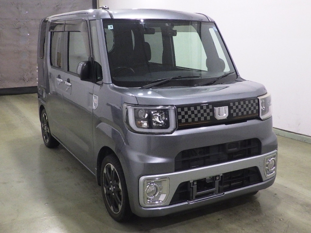 DAIHATSU WAKE — фото
