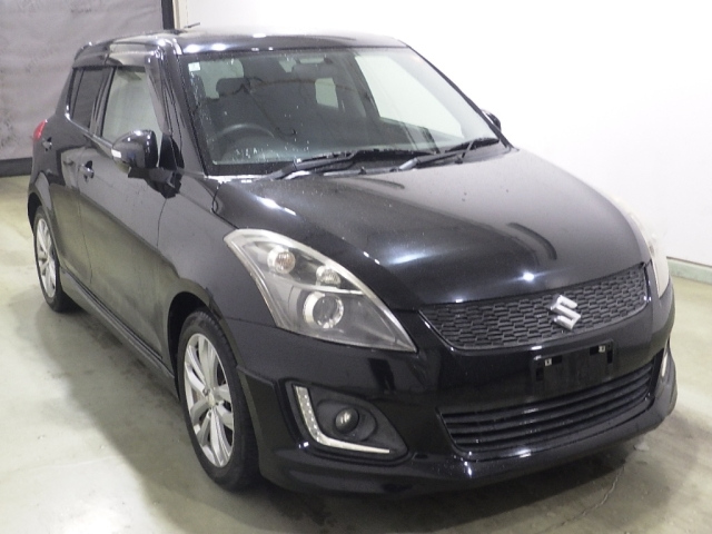 SUZUKI SWIFT — фото