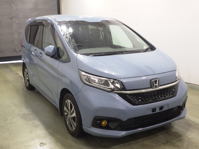 HONDA FREED — фото