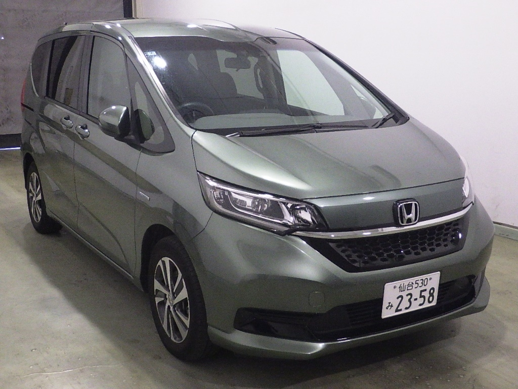 HONDA FREED — фото