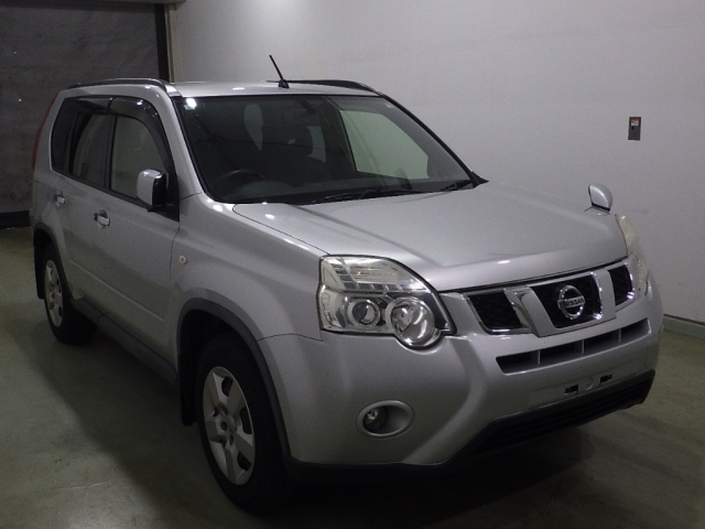 NISSAN X TRAIL — фото