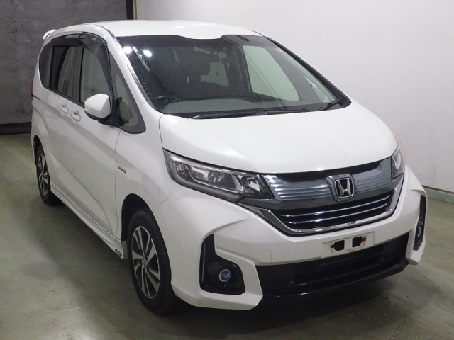 HONDA FREED — фото