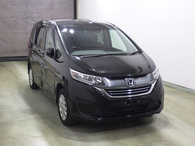 HONDA FREED — фото