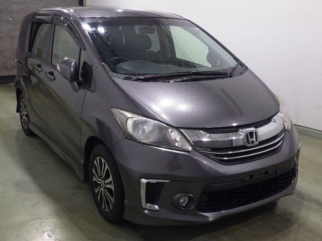 HONDA FREED — фото