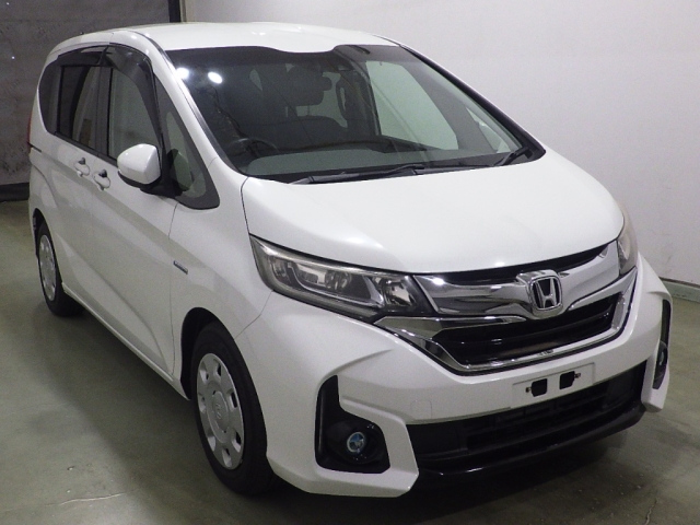 HONDA FREED — фото