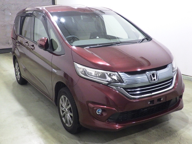 HONDA FREED — фото