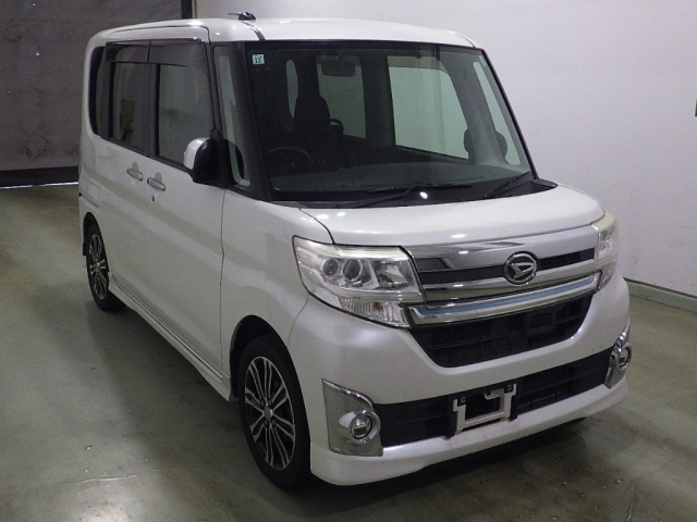 DAIHATSU TANTO — фото