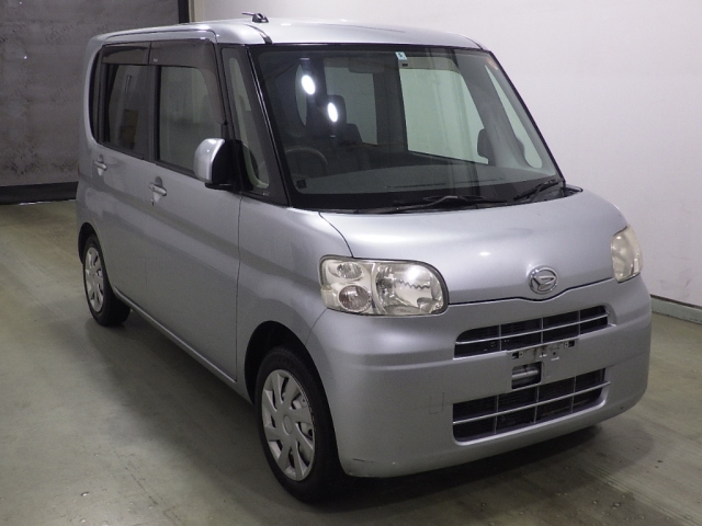 DAIHATSU TANTO — фото