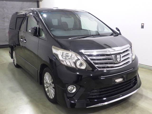 TOYOTA ALPHARD — фото