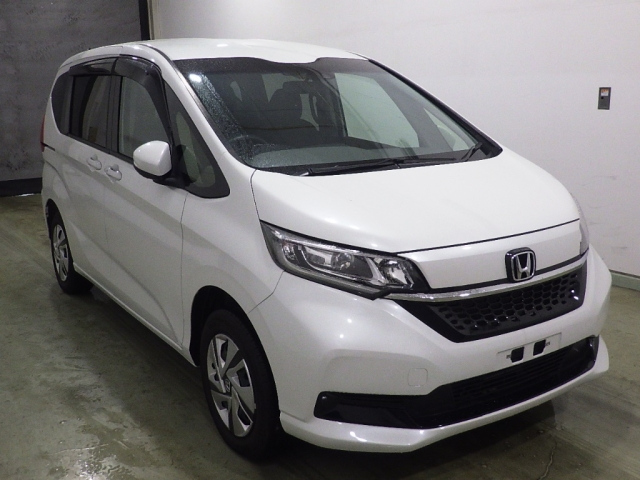 HONDA FREED — фото