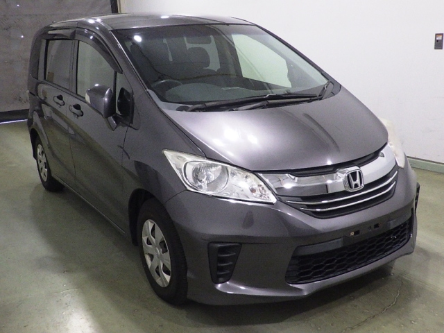 HONDA FREED — фото