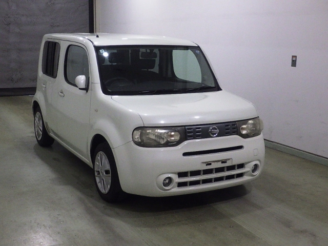 NISSAN CUBE — фото