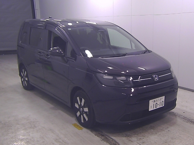 HONDA FREED — фото