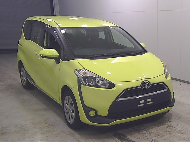TOYOTA SIENTA — фото
