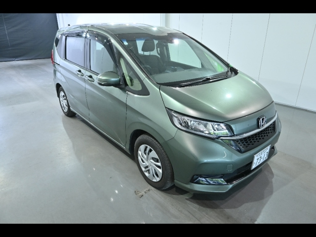 HONDA FREED — фото