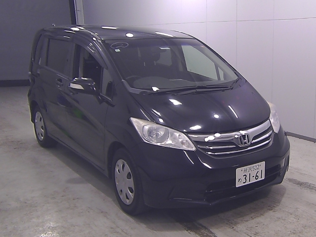 HONDA FREED — фото