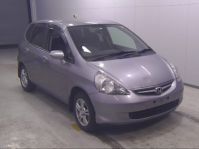 HONDA FIT — фото