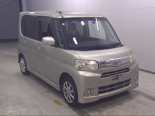 DAIHATSU TANTO — фото