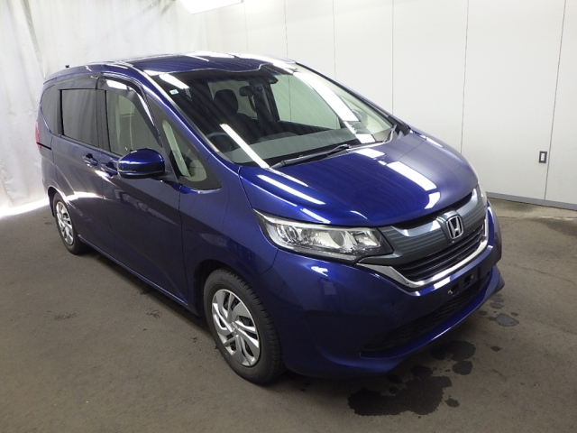 HONDA FREED — фото