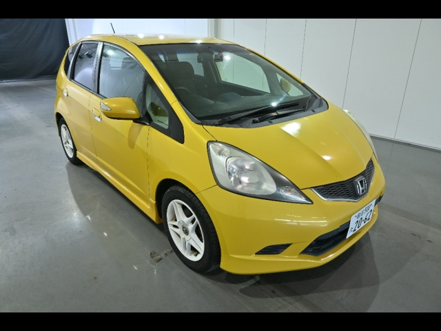 HONDA FIT — фото