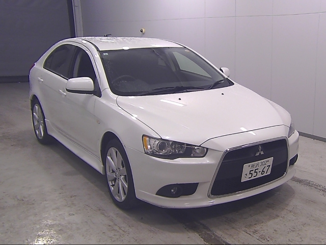 MITSUBISHI GALANT — фото