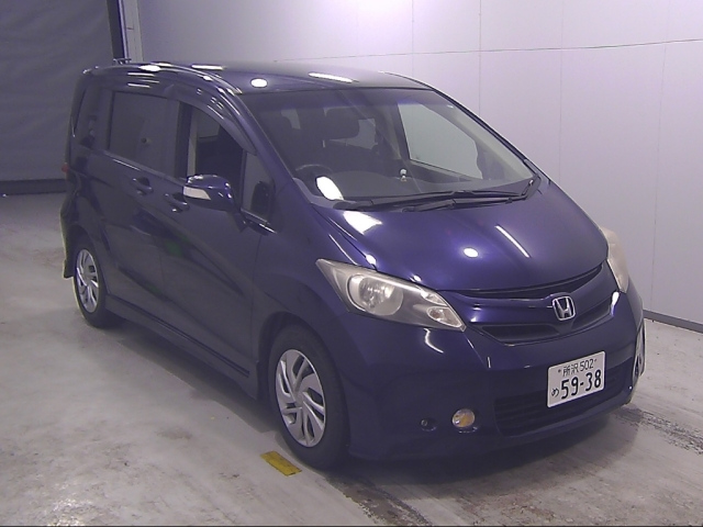 HONDA FREED — фото