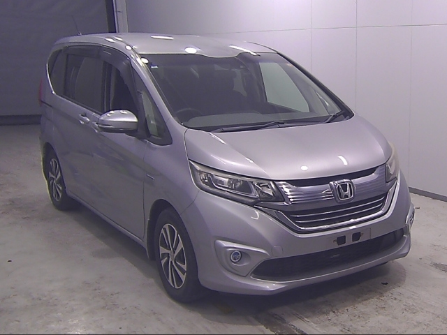 HONDA FREED — фото
