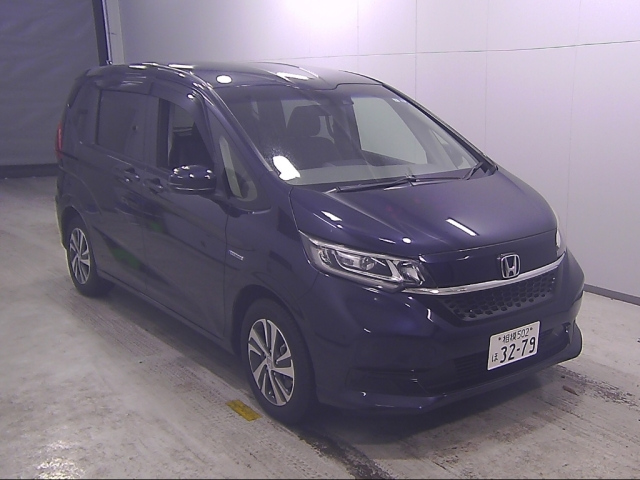 HONDA FREED — фото