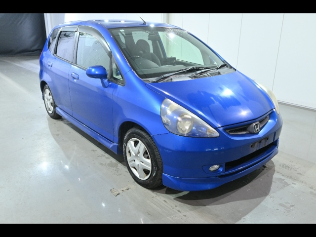 HONDA FIT — фото