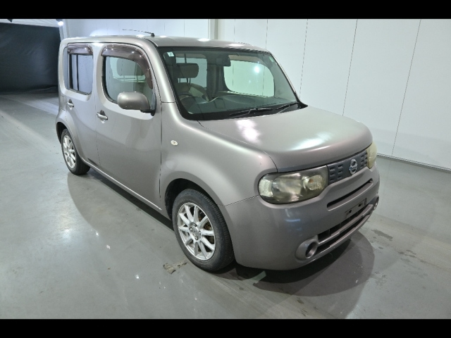 NISSAN CUBE — фото