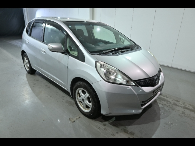 HONDA FIT — фото