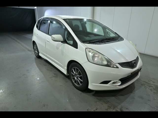 HONDA FIT — фото