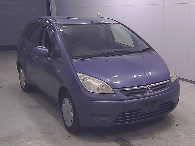 MITSUBISHI COLT — фото