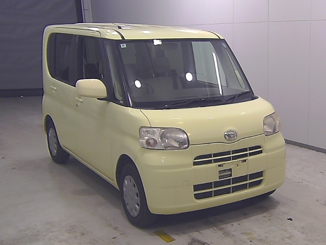 DAIHATSU TANTO — фото