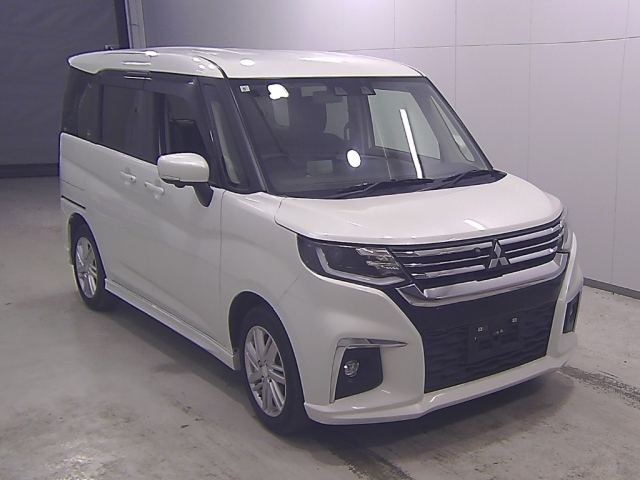 MITSUBISHI DELICA — фото
