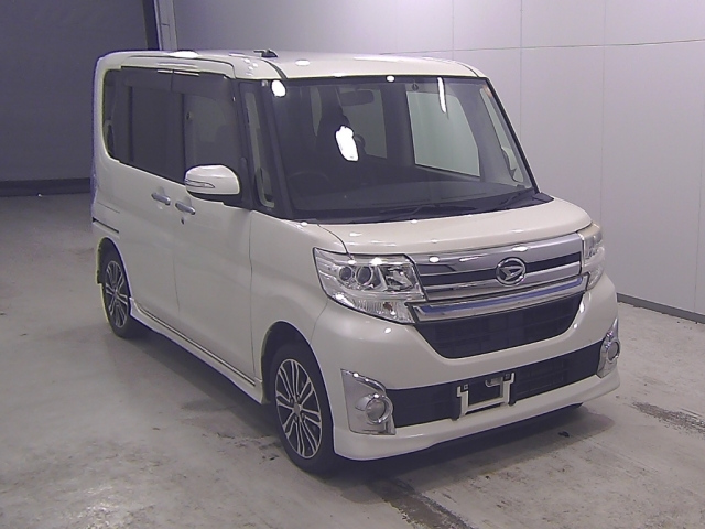DAIHATSU TANTO — фото