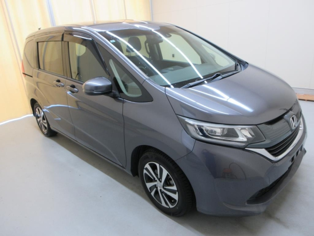HONDA FREED — фото