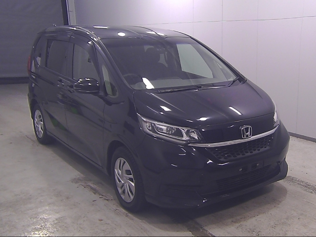 HONDA FREED — фото