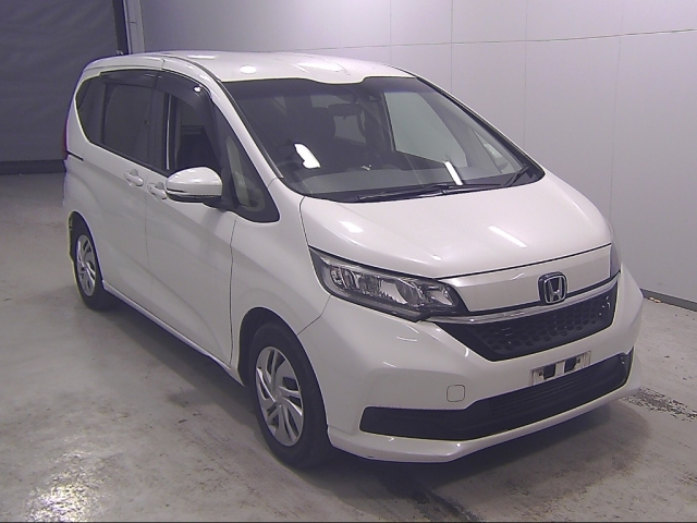 HONDA FREED — фото