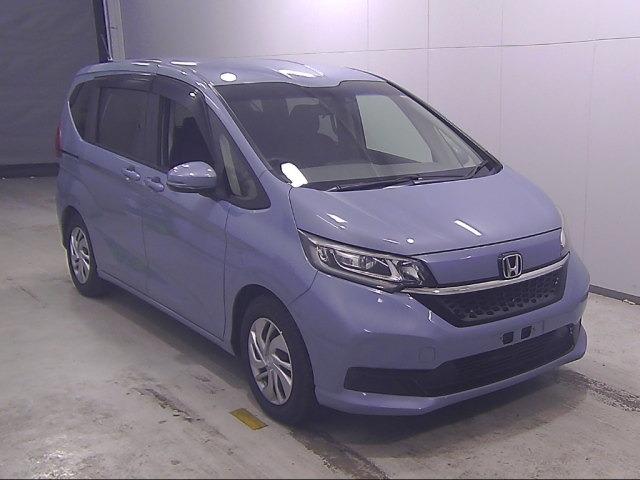 HONDA FREED — фото
