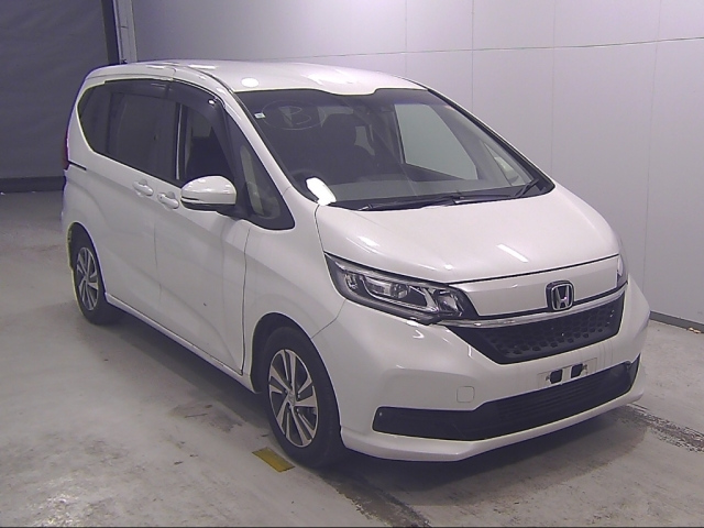 HONDA FREED — фото