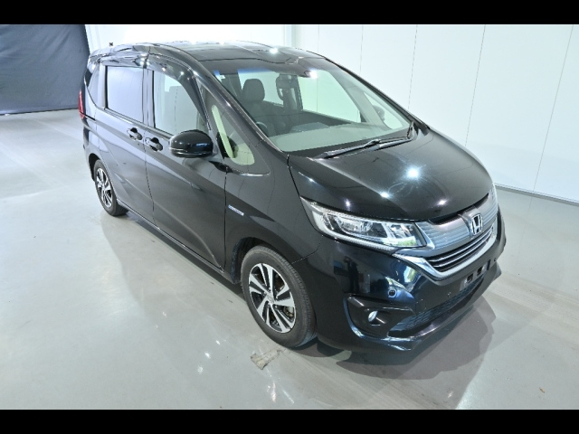 HONDA FREED — фото