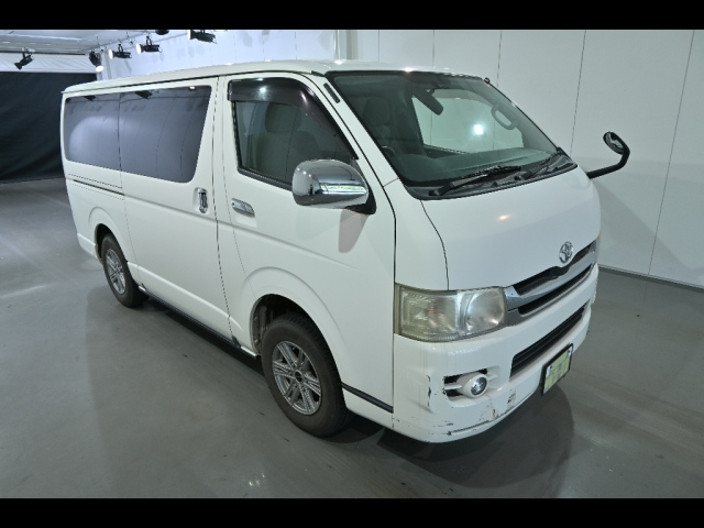 TOYOTA REGIUS ACE VAN